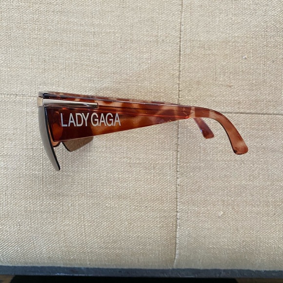 Lady Gaga Tour Sunglasses - Picture 3 of 5